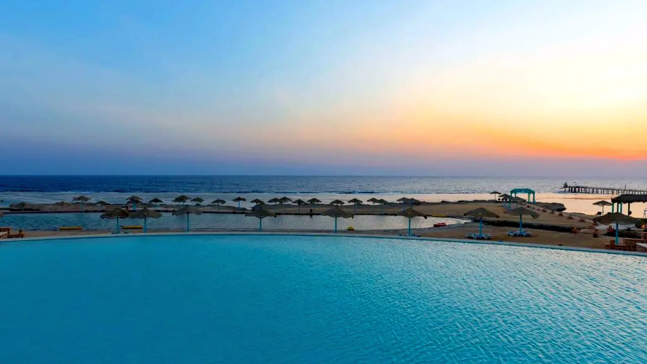 الفندق راديسون بلو - القصير